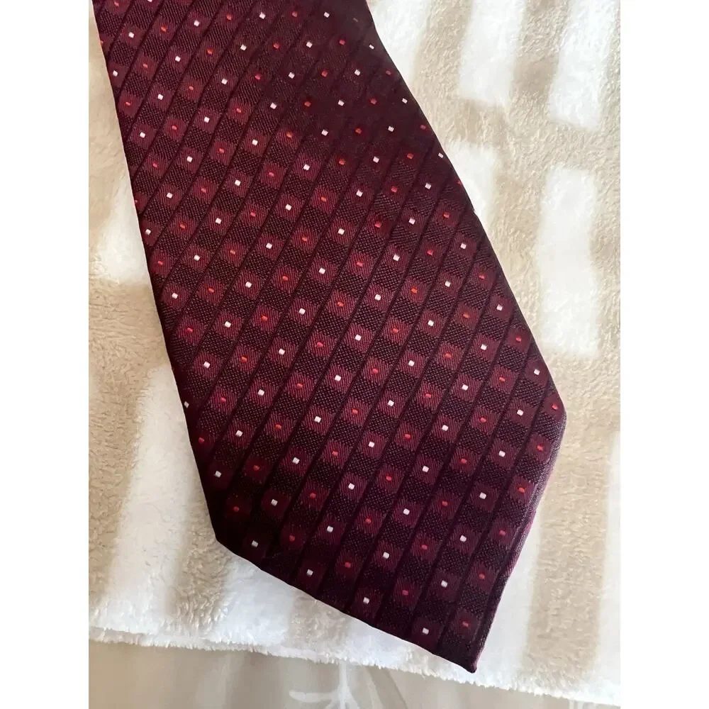 Giorgio Armani Red Dot Pattern 100% Silk Neck Tie Made in Italy